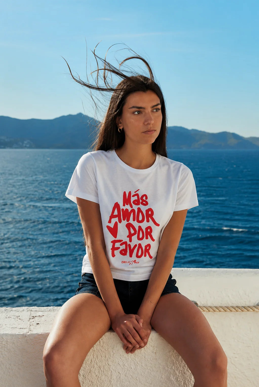 Tee-shirt blanc femme Plus d'Amour rouge en coton