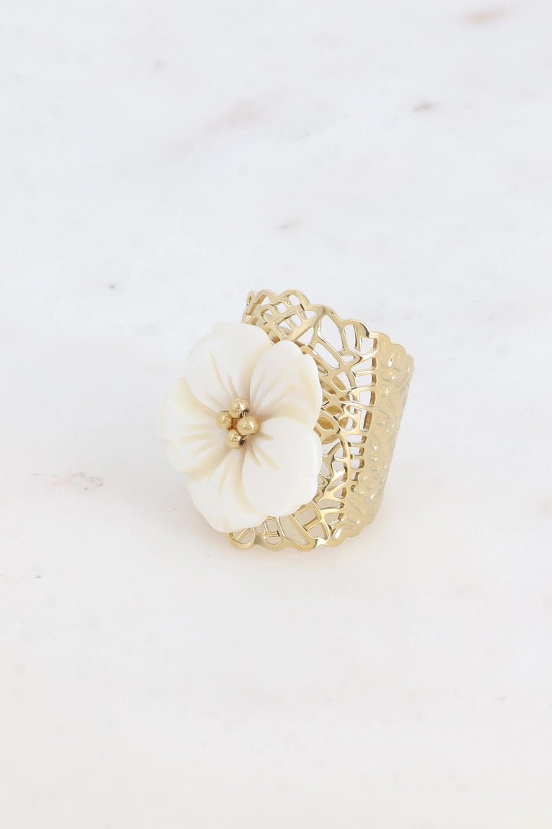 Bague Large Fleur Renesmée - Élégance Florale et Raffinement - La boutique de Nannye