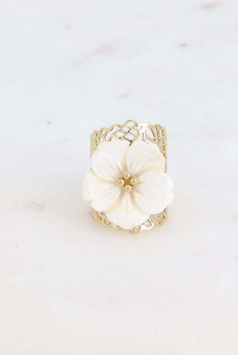 Bague Large Fleur Renesmée - Élégance Florale et Raffinement - La boutique de Nannye