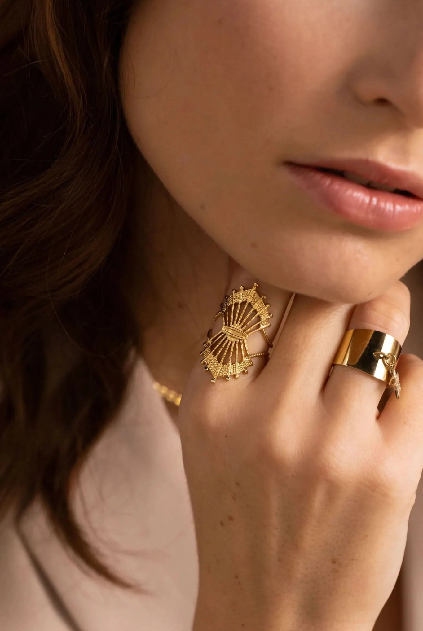 Bague Large Keagan en Acier Inoxydable - Motifs Géométriques Ajourés - La boutique de Nannye