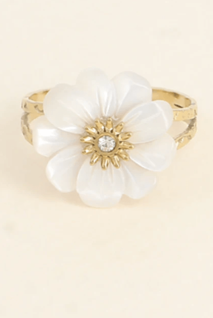 Bague martelée fleur en pierre naturelle – Élégance et caractère intemporel - La boutique de Nannye