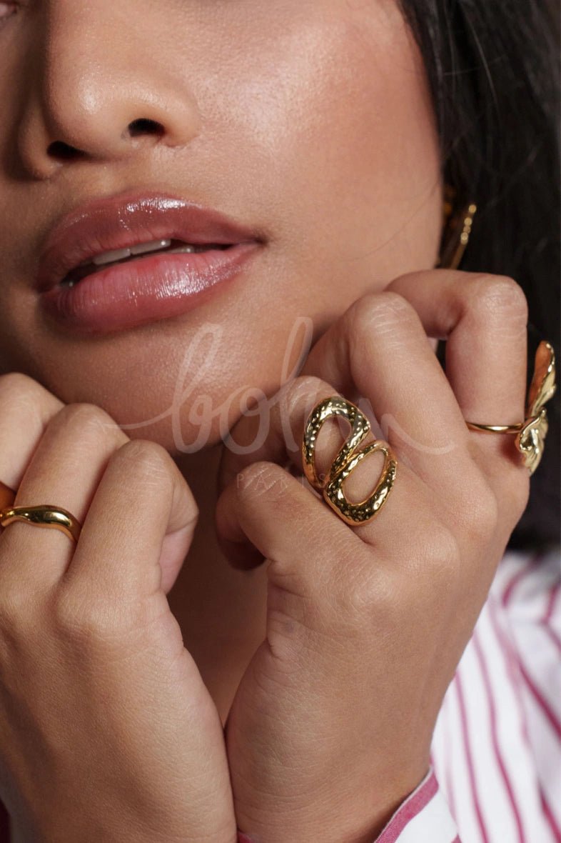 Bague ouverte Félia – Modernité et finesse martelée - La boutique de Nannye