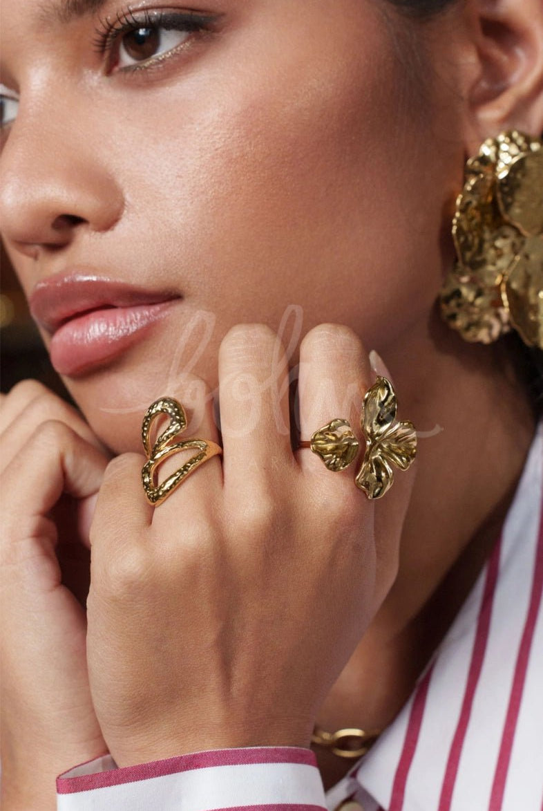 Bague ouverte Félia – Modernité et finesse martelée - La boutique de Nannye