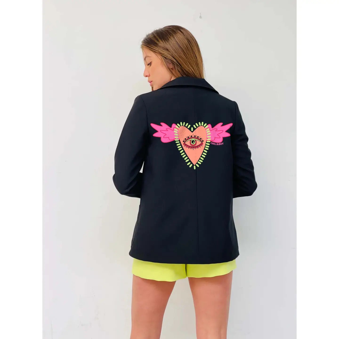 Blazer noir Heart Wings : Élégance classique et touche artistique - La boutique de Nannye