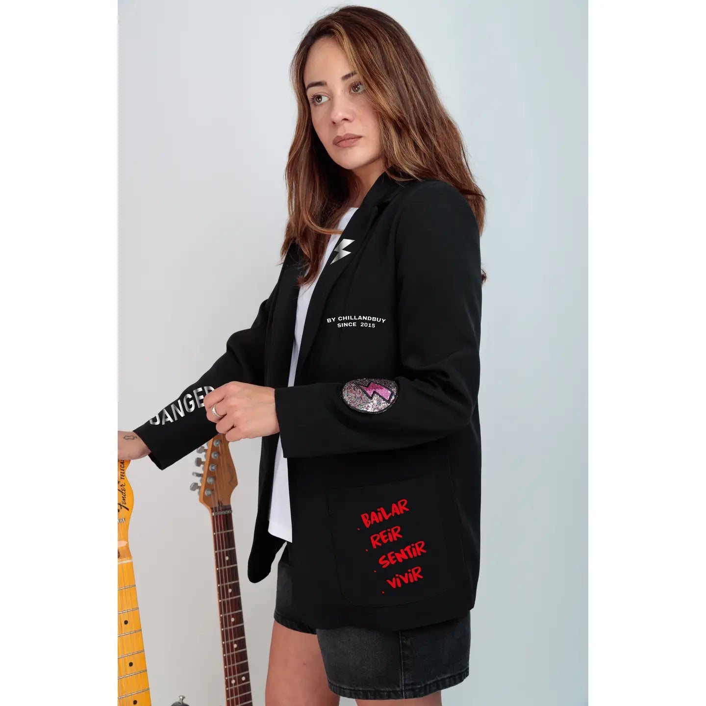 Blazer Patches Festival : L'élégance revisitée avec une touche d'originalité - La boutique de Nannye