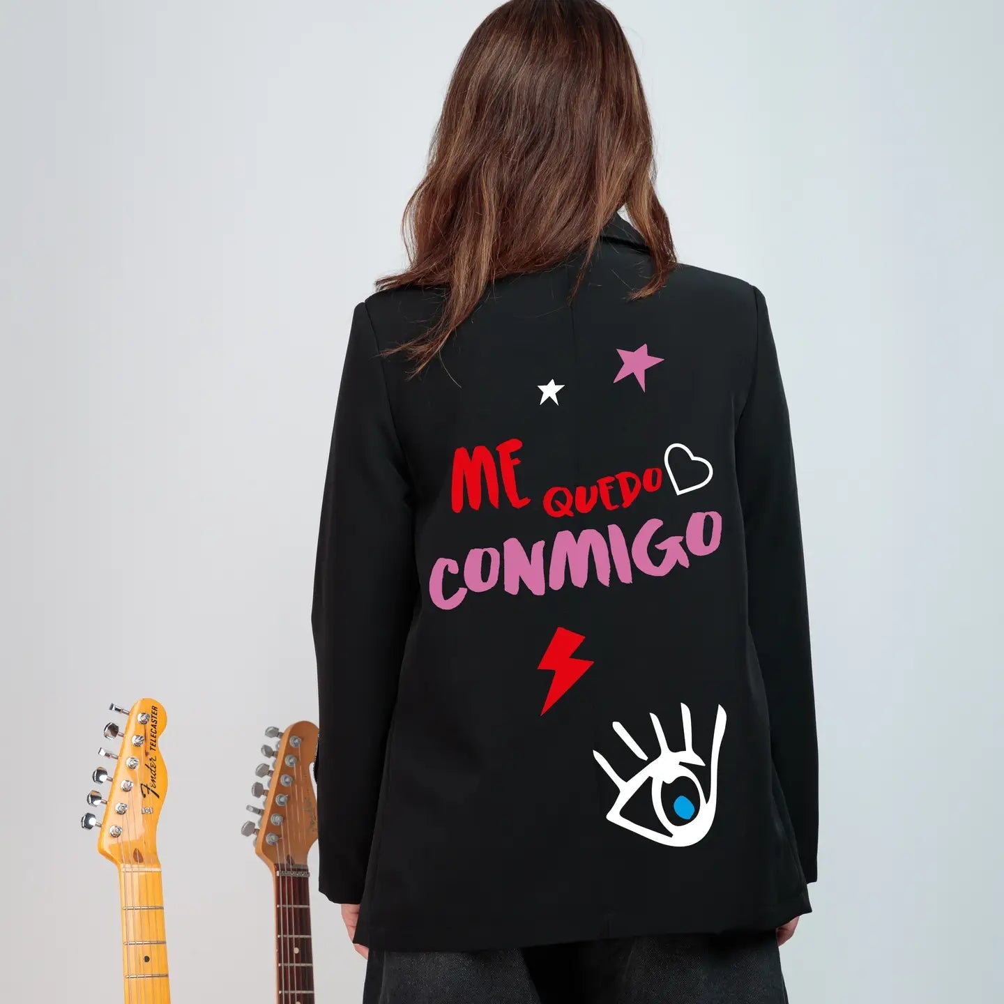 Blazer Patches Festival : L'élégance revisitée avec une touche d'originalité - La boutique de Nannye