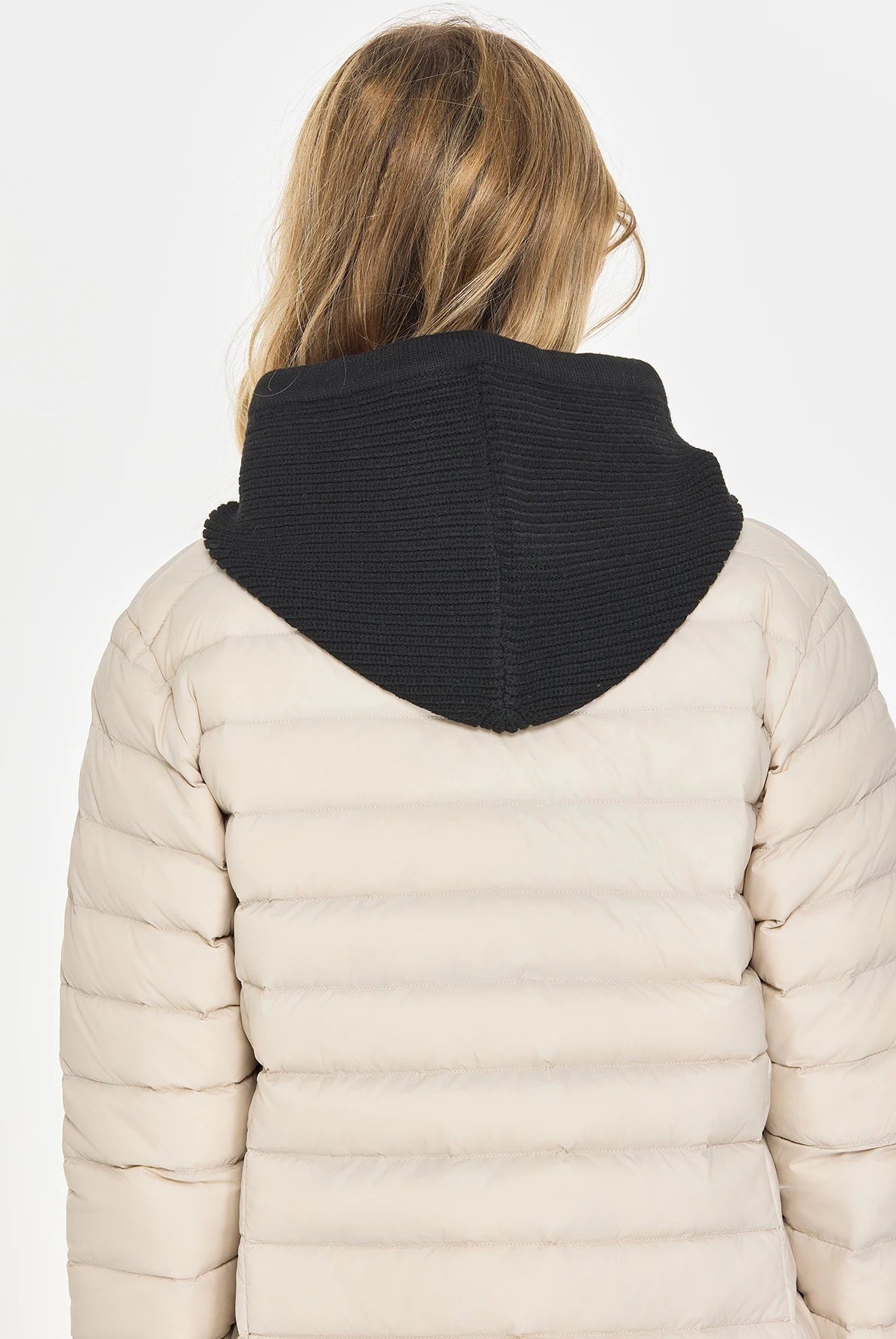 Cagoule en Laine et Acrylique avec Lien de Serrage – Style et Chaleur - La boutique de Nannye