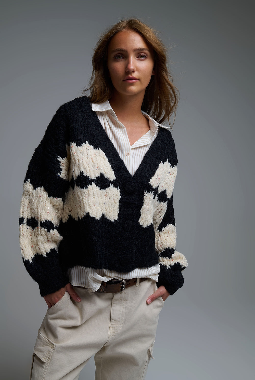 Q2 Cardigan rayé en tricot épais avec détails de paillettes en noir