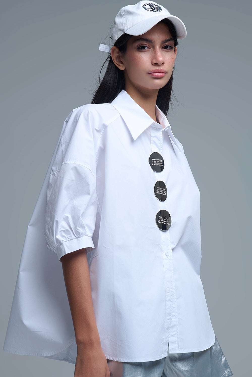 Q2 Chemise décontractée en popeline à manches 3/4 avec détails de boutons en blanc