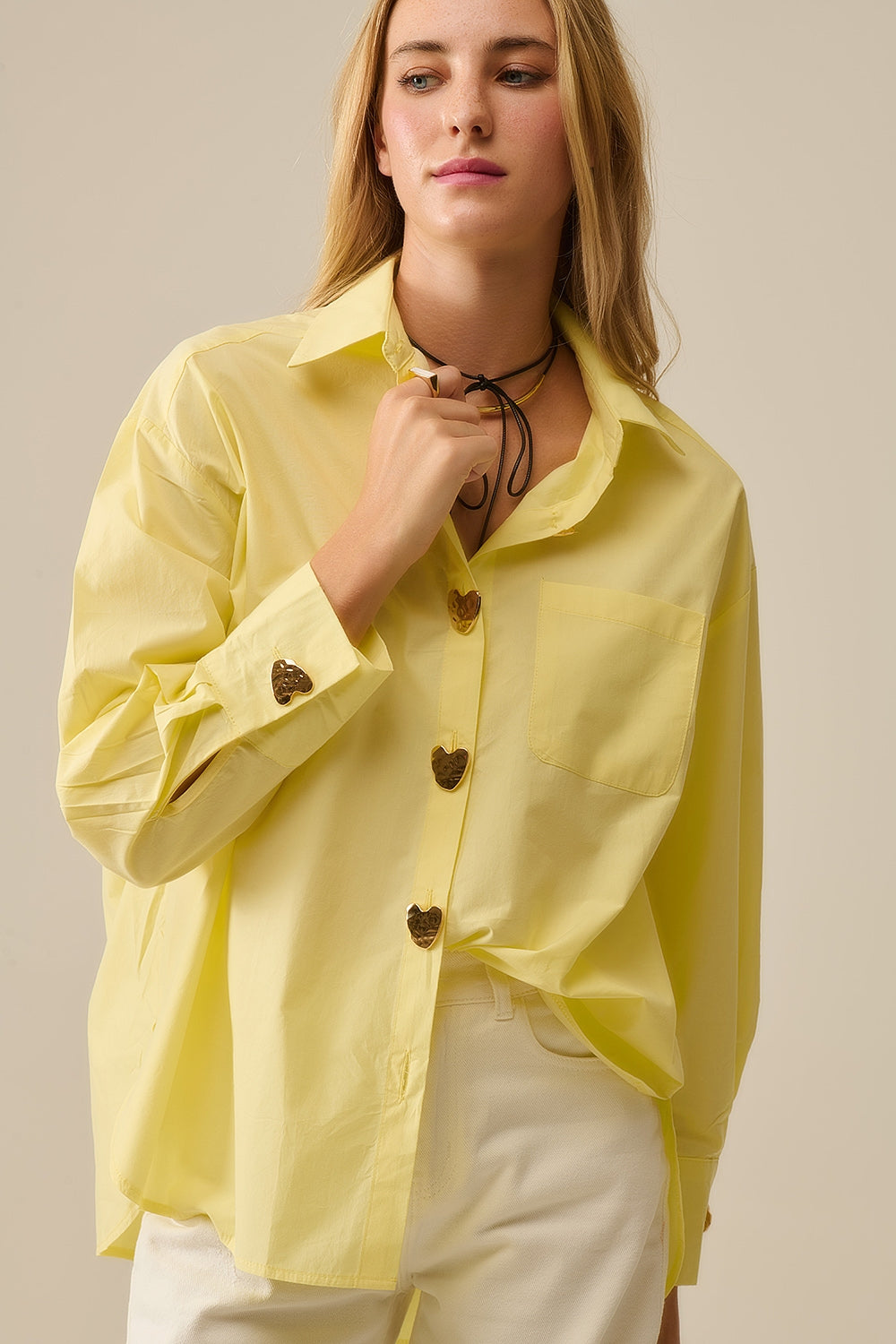 Q2 Chemise décontractée en popeline avec boutons en forme de cœur dorés en jaune