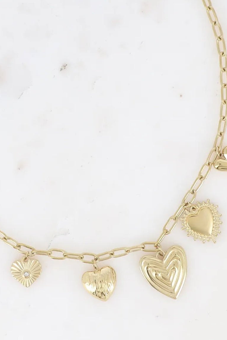 Collier Kaeri – Élégance Romantique avec Breloques Cœurs en Acier Inoxydable - La boutique de Nannye
