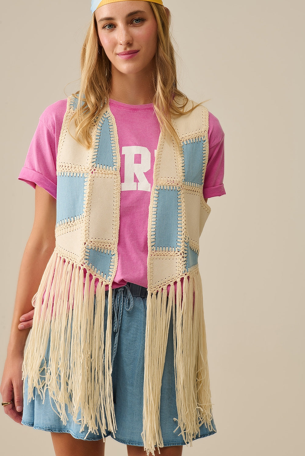 Q2 Gilet en simili-cuir avec patchwork et franges