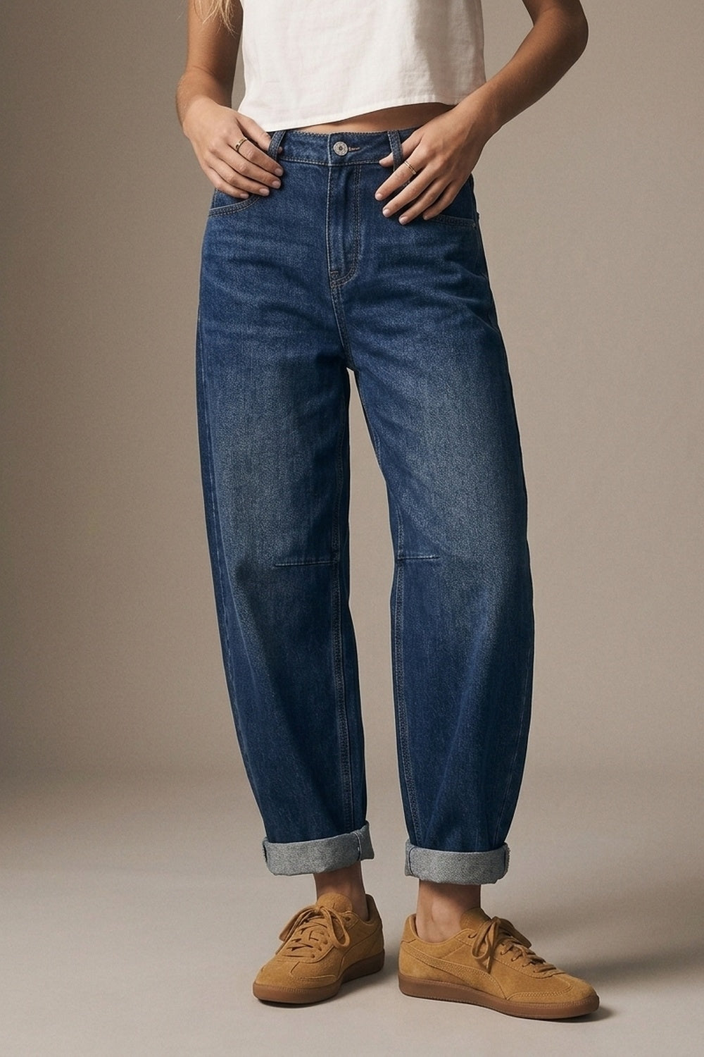 Q2 Jean à revers bleu foncé avec style jambe large en tonneau