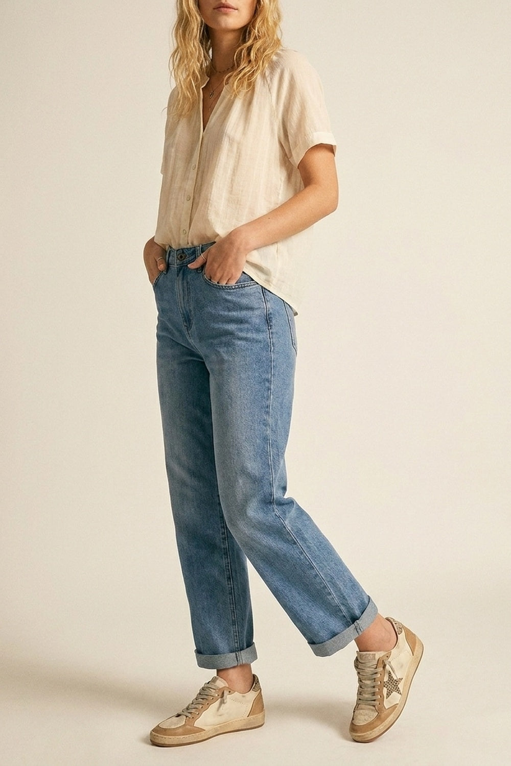 Q2 Jeans en denim bleu classique à jambes droites avec taille mi-haute