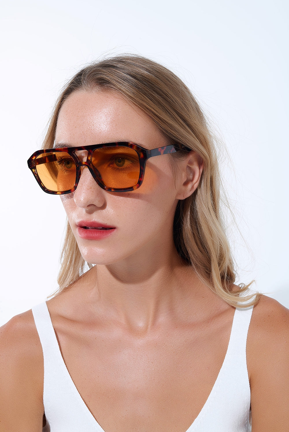 Q2 Lunettes de soleil rétro avec monture en écaille de tortue marron et verres orange