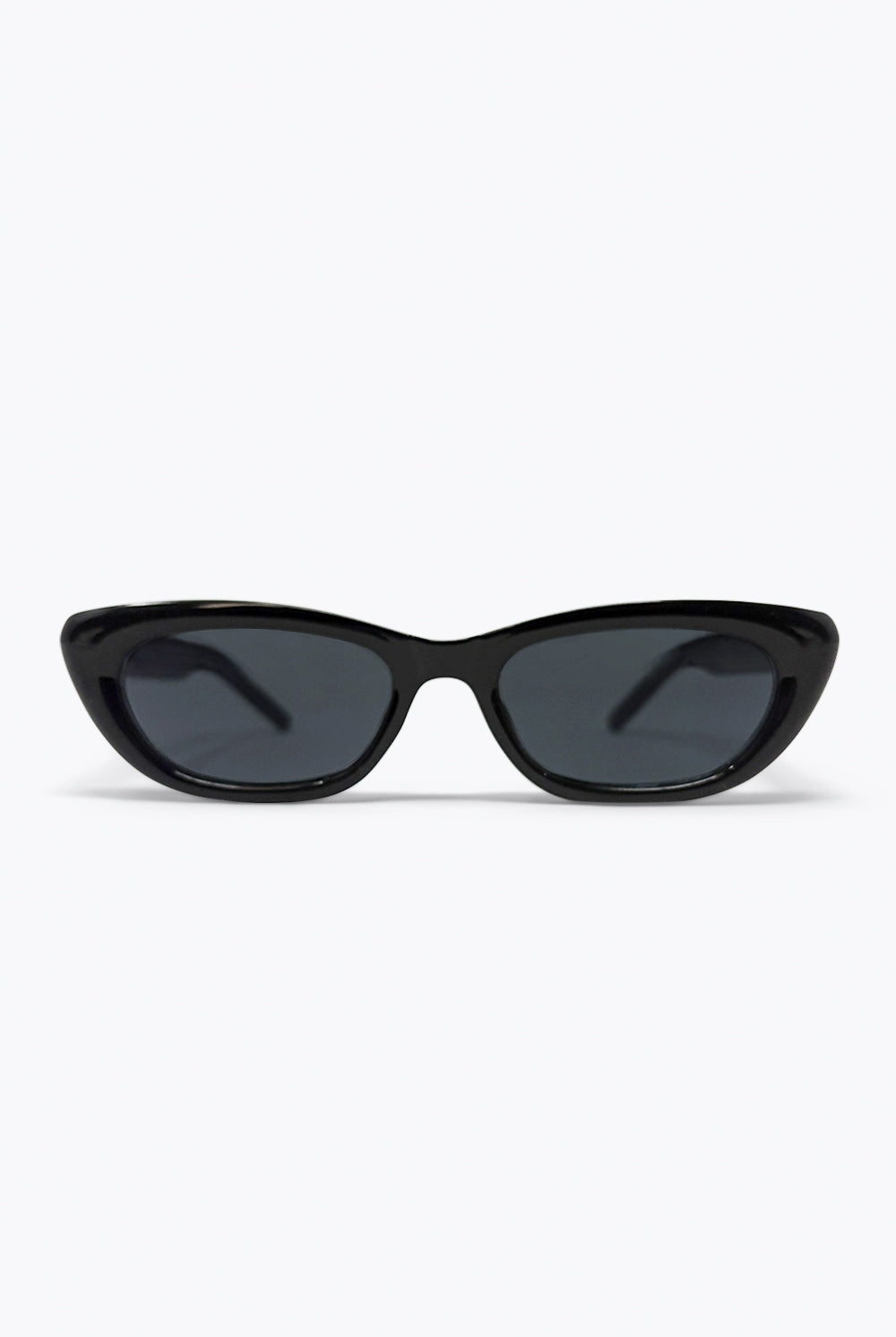 Q2 Lunettes de Soleil Slim Noires Brillantes Œil de Chat avec Détail Logo en Métal