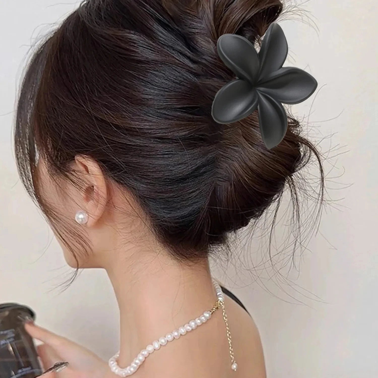 Pince Crabe Fleur de Tiare – Élégance Hivernale - La boutique de Nannye