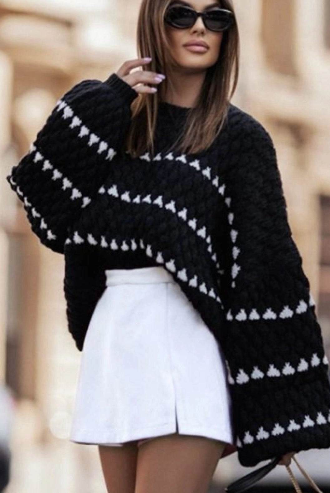 Pull bicolore à motif chevrons : confort, modernité et originalité - La boutique de Nannye