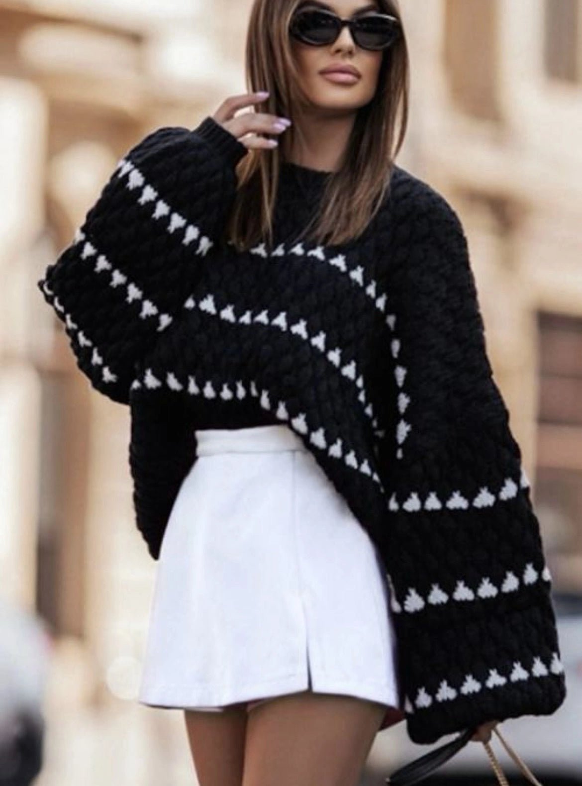 Pull bicolore à motif chevrons : confort, modernité et originalité - La boutique de Nannye
