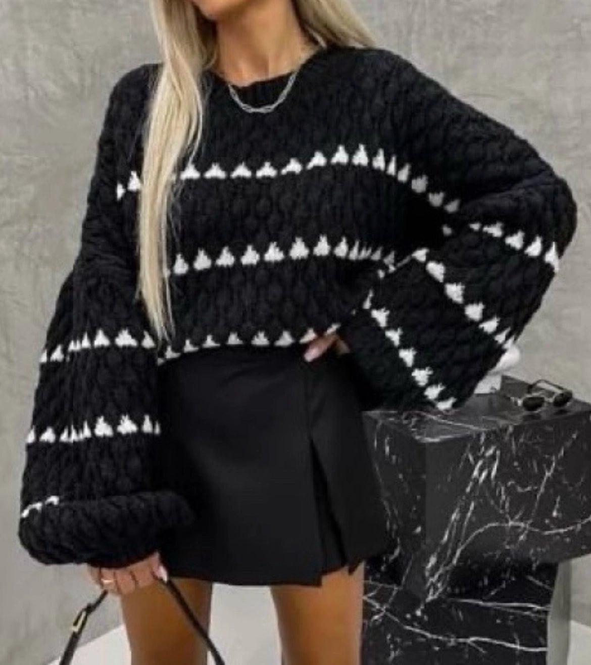 Pull bicolore à motif chevrons : confort, modernité et originalité - La boutique de Nannye