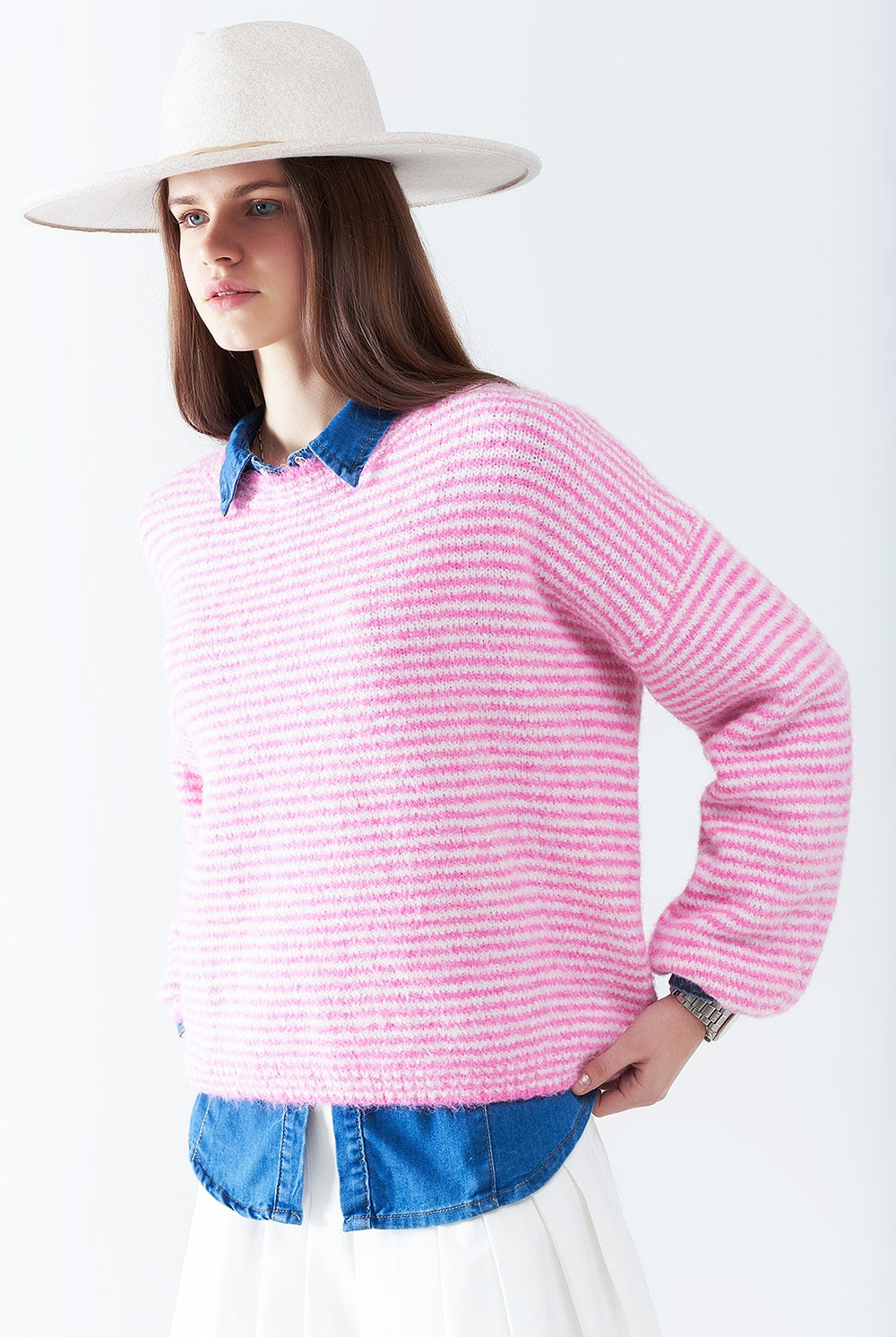 Q2 Pull en rose à rayures blanches