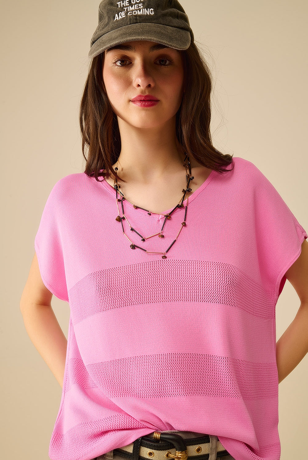 Q2 Pull en tricot à col en V fuchsia avec détails en maille ouverte