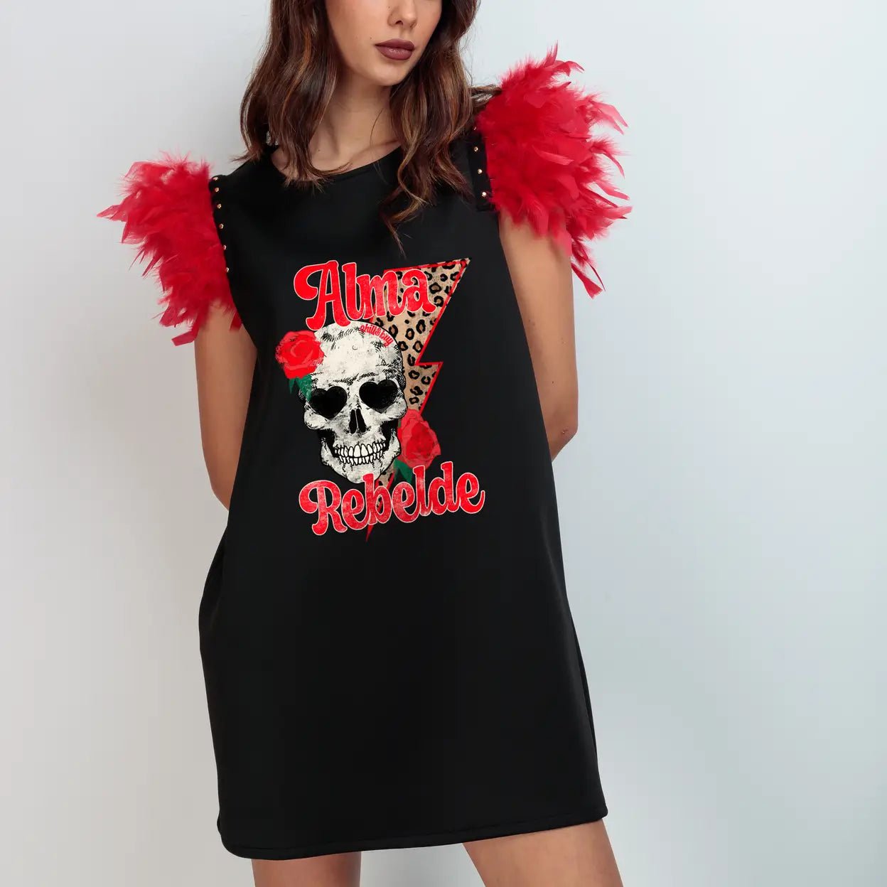 Robe courte Alma Rebelde : L’élégance moderne avec une touche audacieuse - La boutique de Nannye