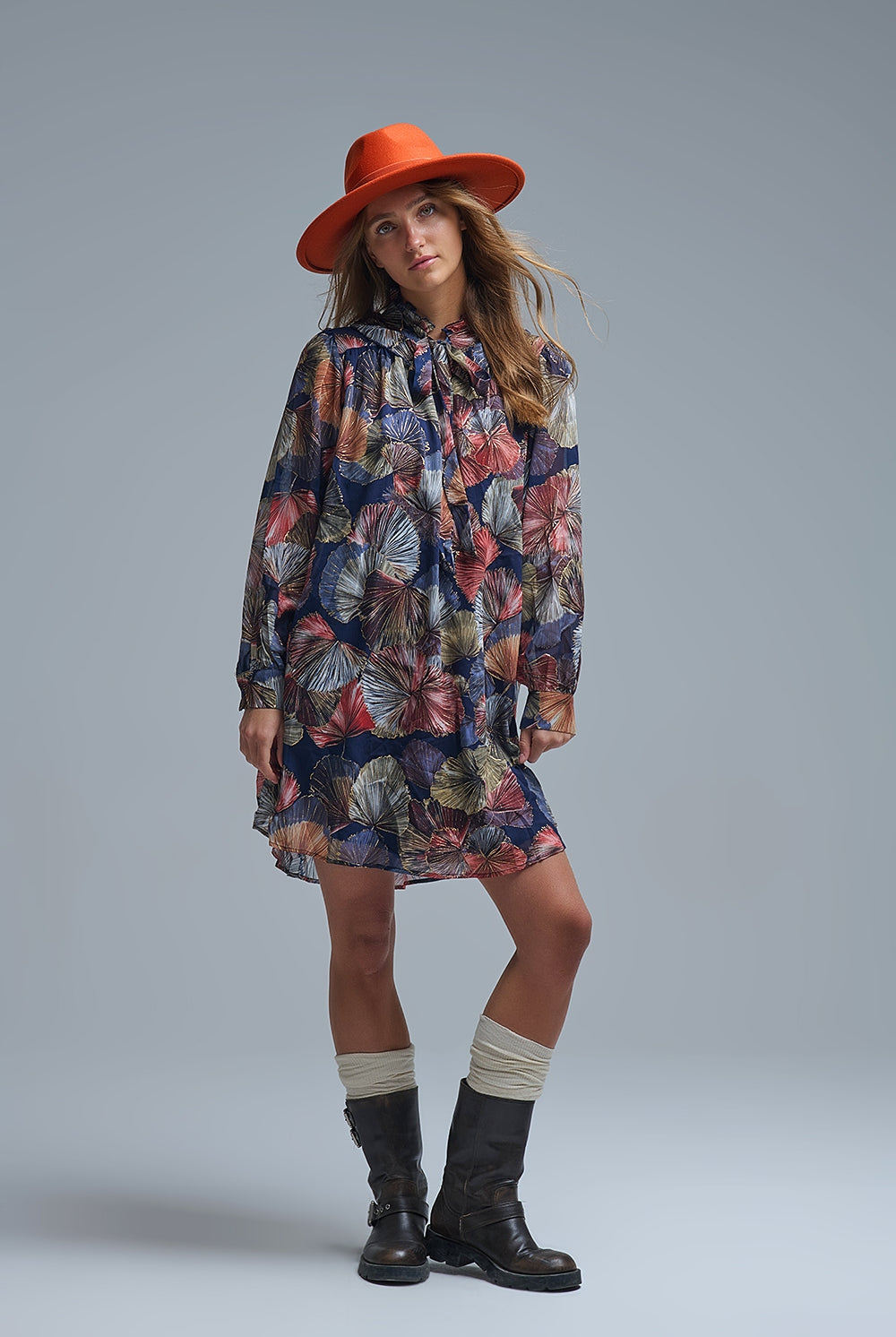 Q2 Robe élégante à col cravate et ligne A florale