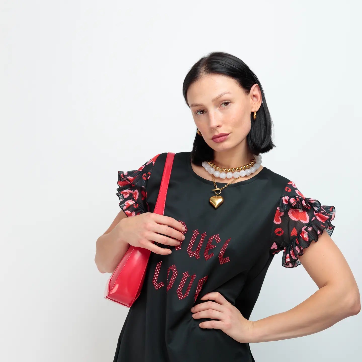 Robe Manches Tulipe "Cruel Love" : Féminité audacieuse et confort décontracté - La boutique de Nannye