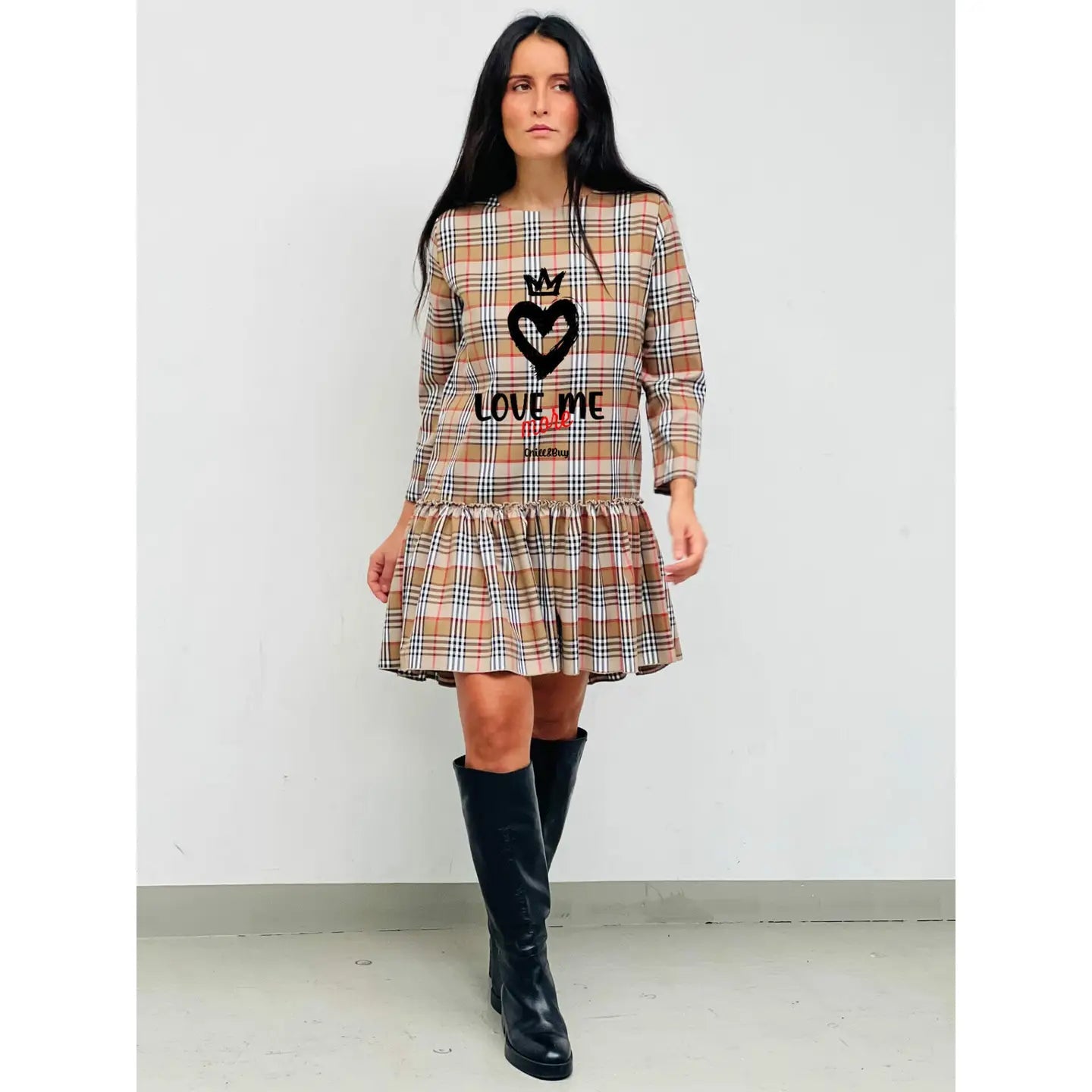 Robe midi à carreaux marrons : Élégance décontractée et détails uniques - La boutique de Nannye