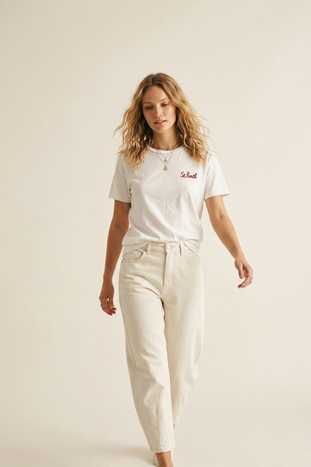 Q2 T-shirt blanc en coton brodé sur la poitrine coupe régulière col rond