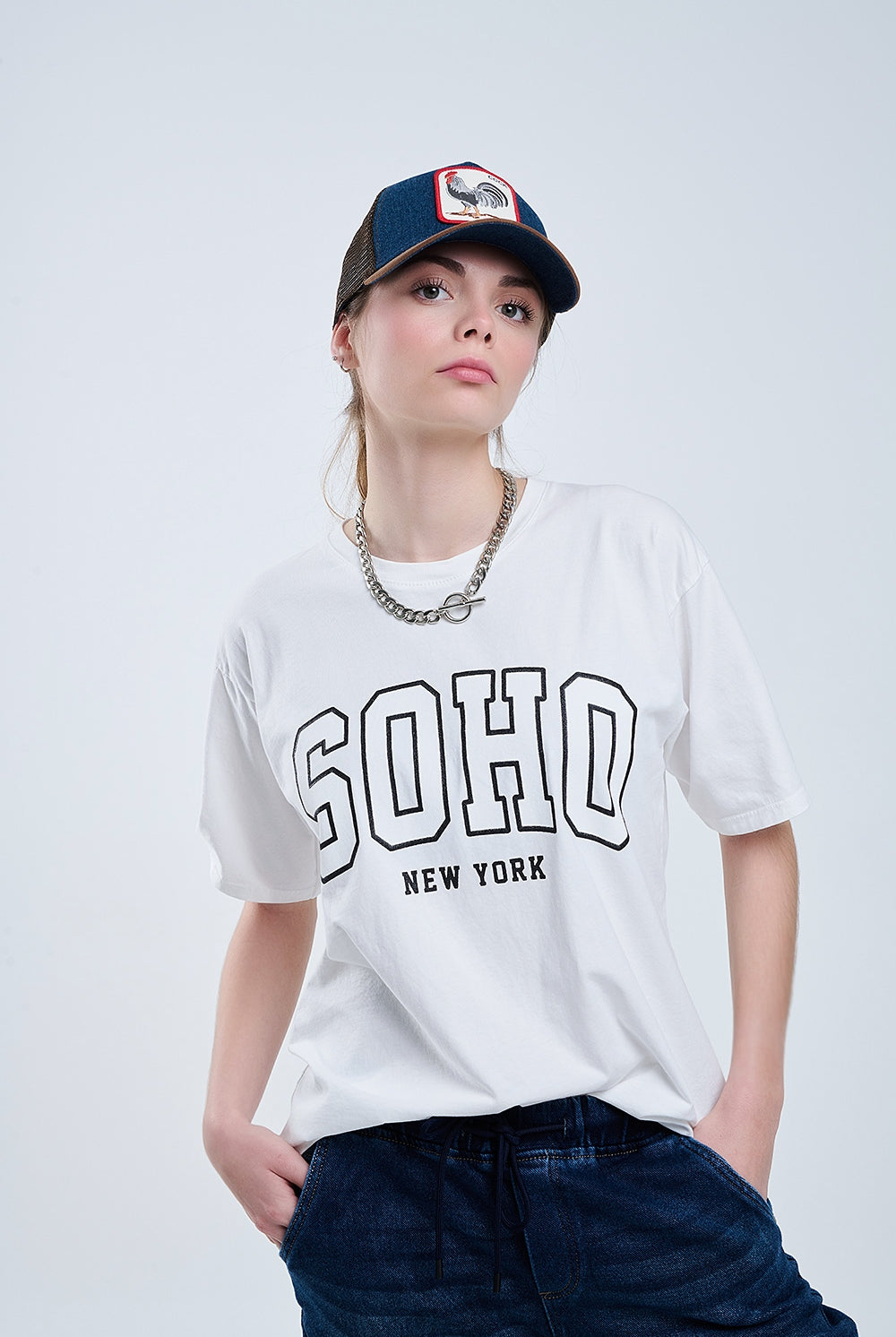 Q2 T-shirt blanc oversize avec Soho New York sur le devant