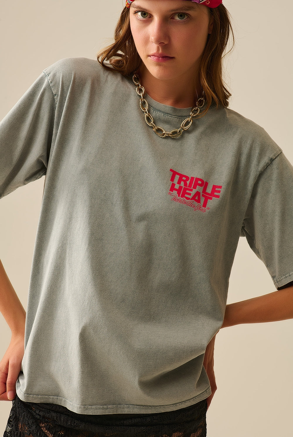 Q2 T-shirt gris délavé à manches courtes TRIPLE HEAT LOGO