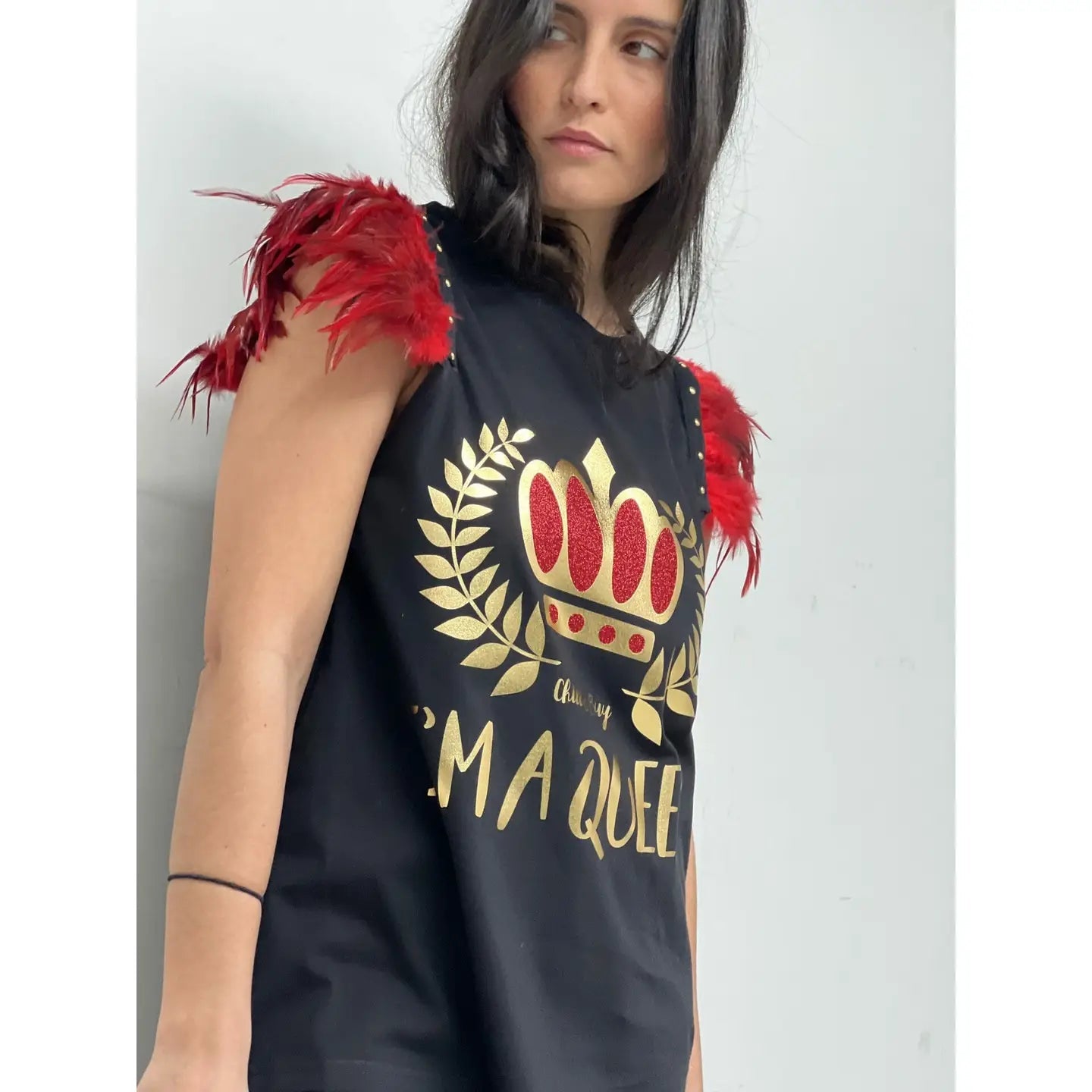 T-shirt « La Reine à Plumes » : Élégance et audace réunies - La boutique de Nannye