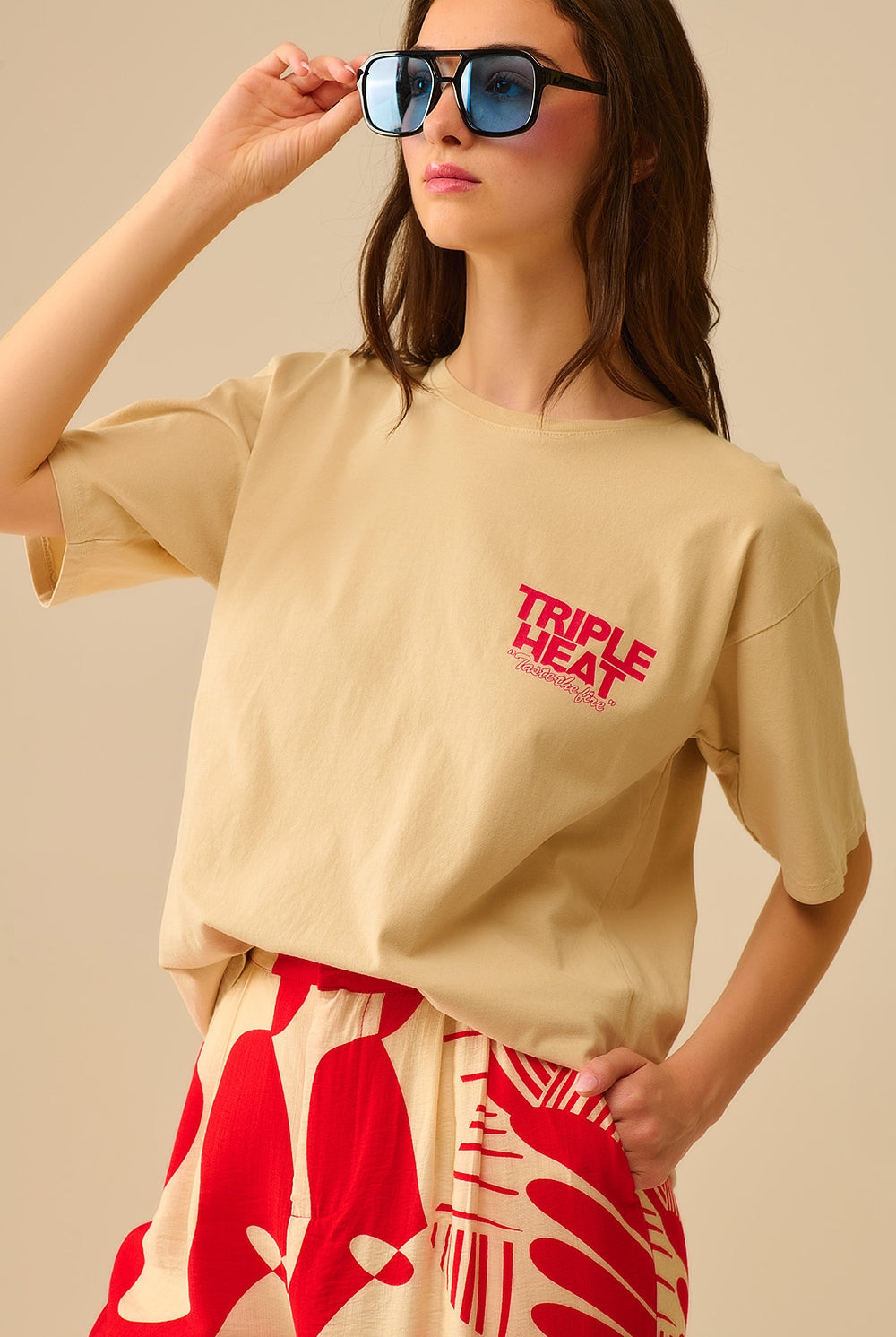 Q2 T-shirt TRIPLE HEAT beige à manches courtes et coupe décontractée