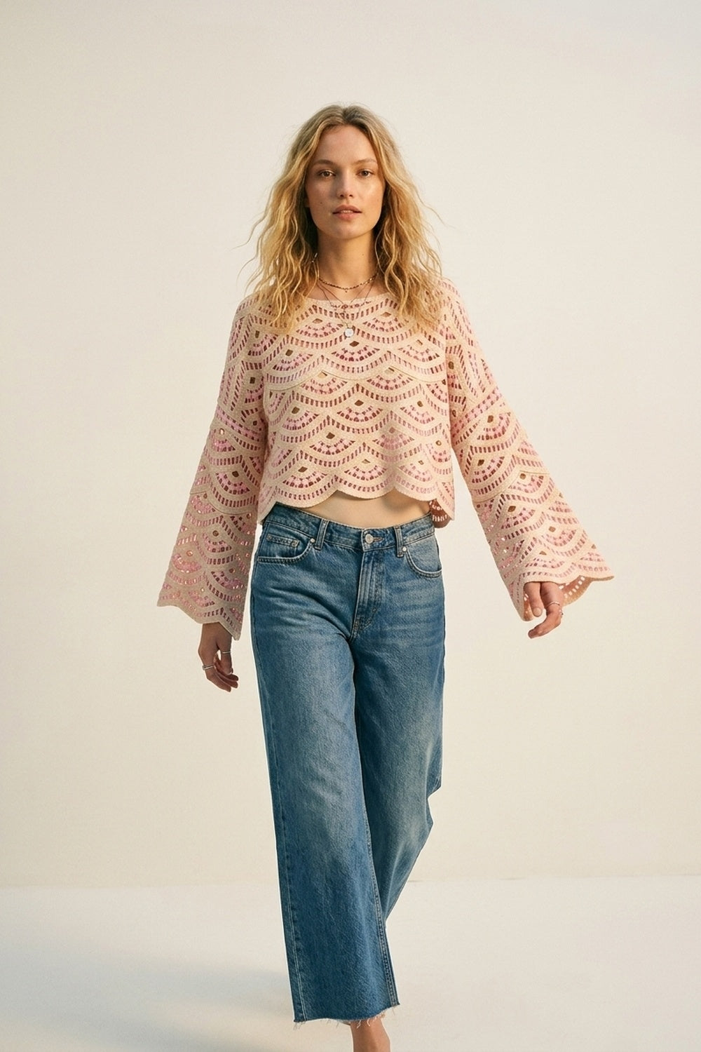 Q2 Top en Crochet Beige Rose à Motif Géométrique et Manches Larges