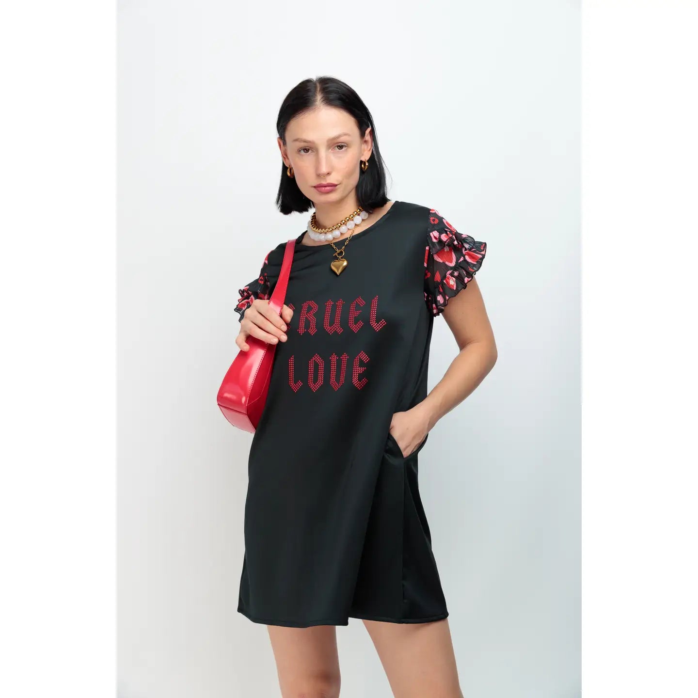 Robe Manches Tulipe "Cruel Love" : Féminité audacieuse et confort décontracté