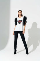 T shirt femme blanc avec volants tulle et motif rebel contraste
