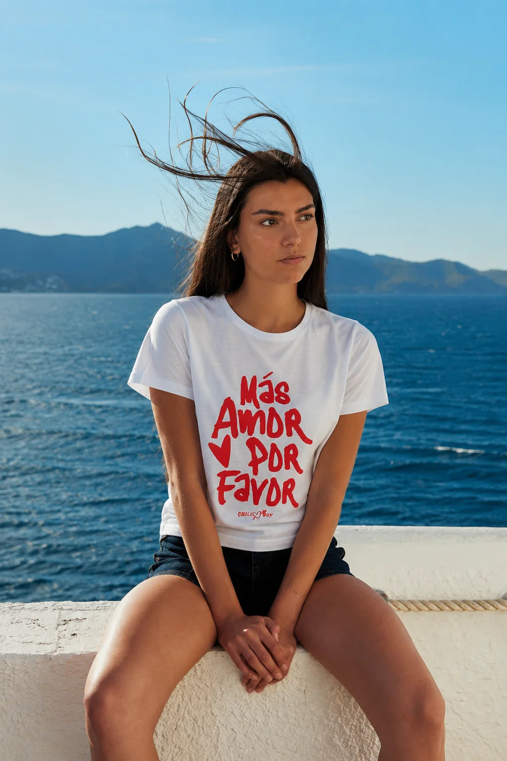 Tee-shirt blanc femme Plus d'Amour rouge en coton