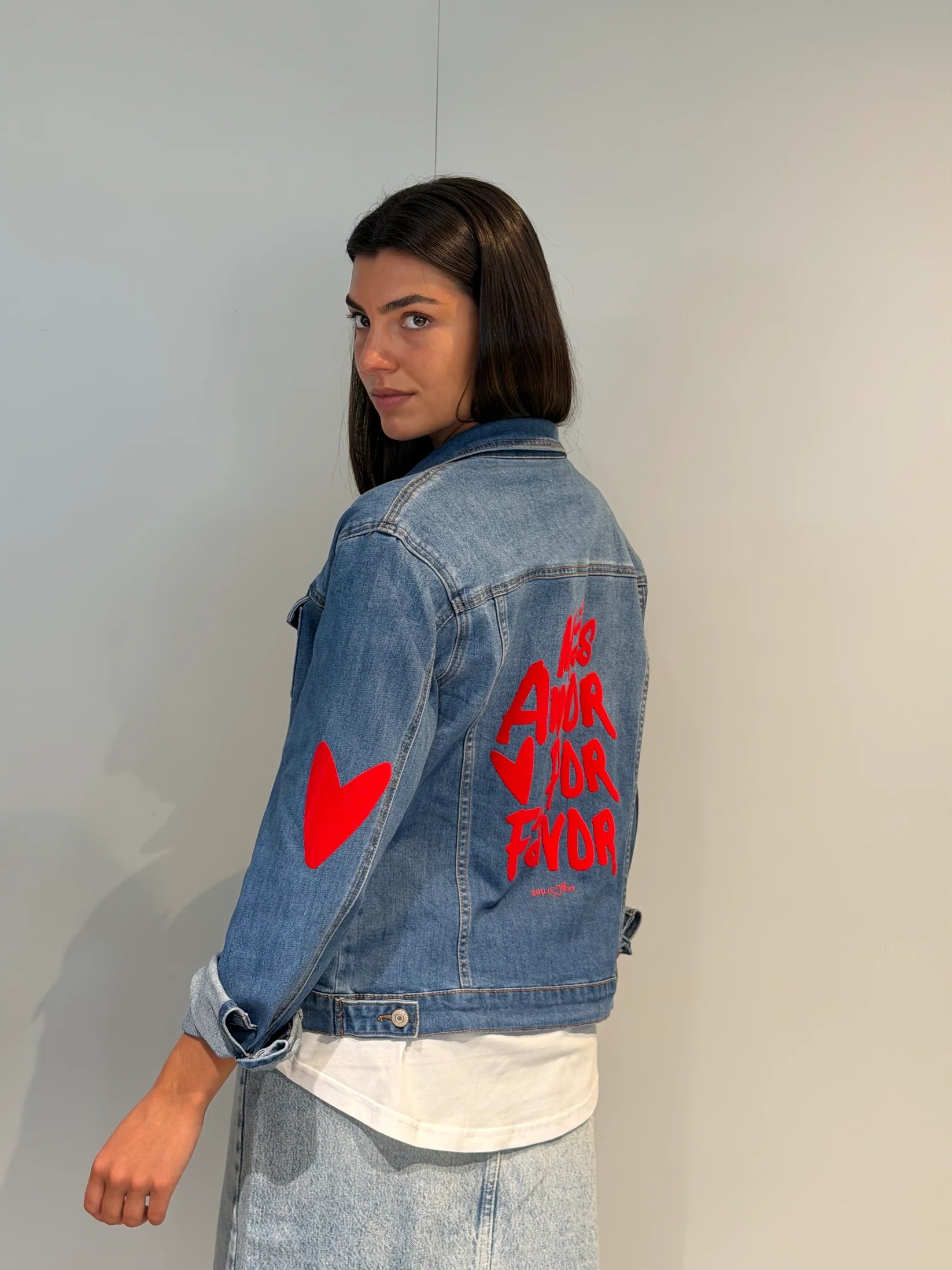 Veste en jean bleu femme broderie coeur dos edition limitee