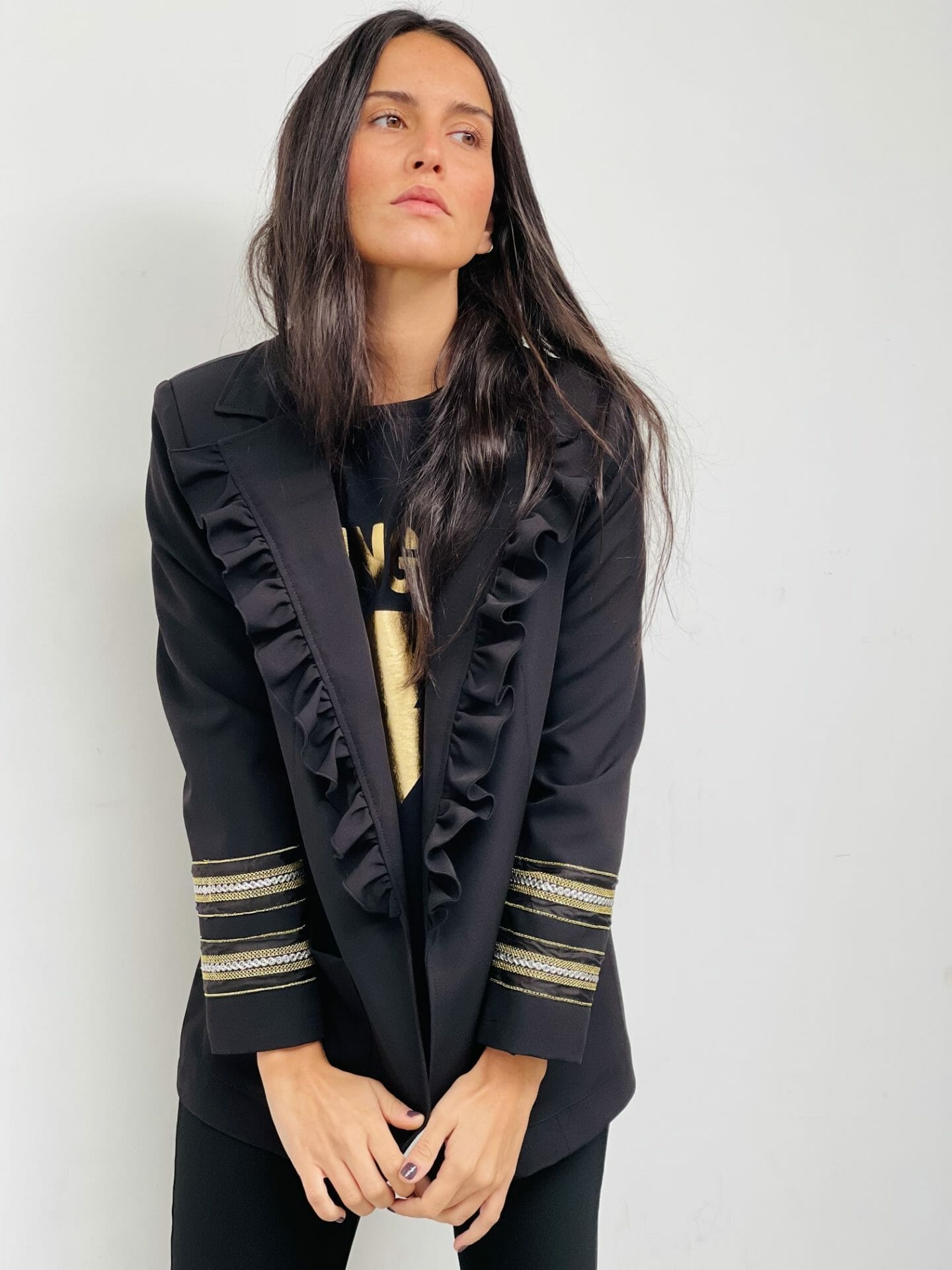 Blazer Noir Volants et Éclair Danger : Élégance avec une Touche Urbaine - La boutique de Nannye