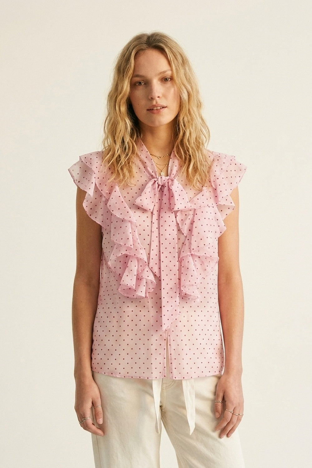 Q2 Blouse sans manches en mousseline rose clair à pois avec volants et nœud papillon