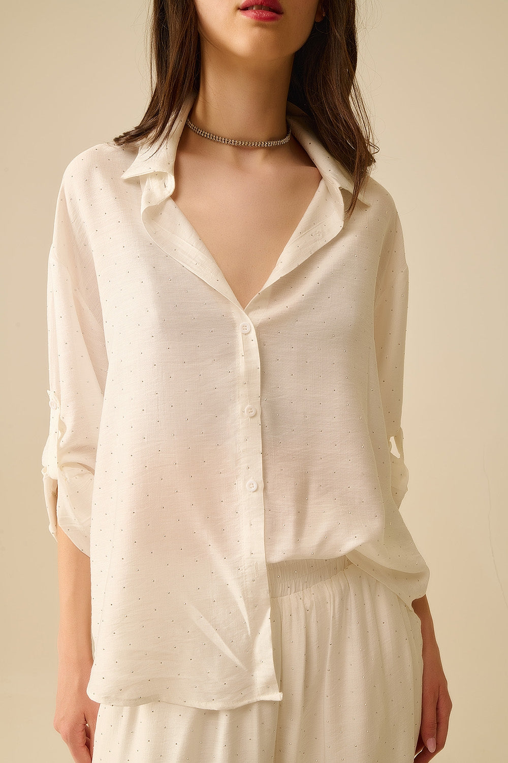 Q2 chemise blanche légère avec détails en strass