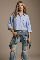Q2 Chemise courte en tissu oxford bleu clair avec manches 3/4