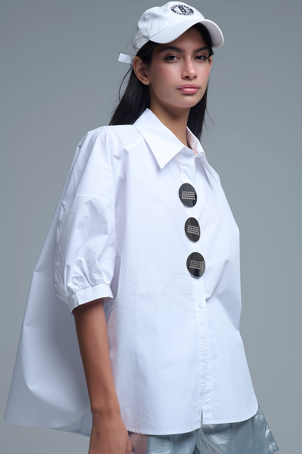 Q2 Chemise décontractée en popeline à manches 3/4 avec détails de boutons en blanc
