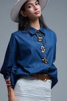 Q2 Chemise en denim décontractée avec boutons abstraits dorés