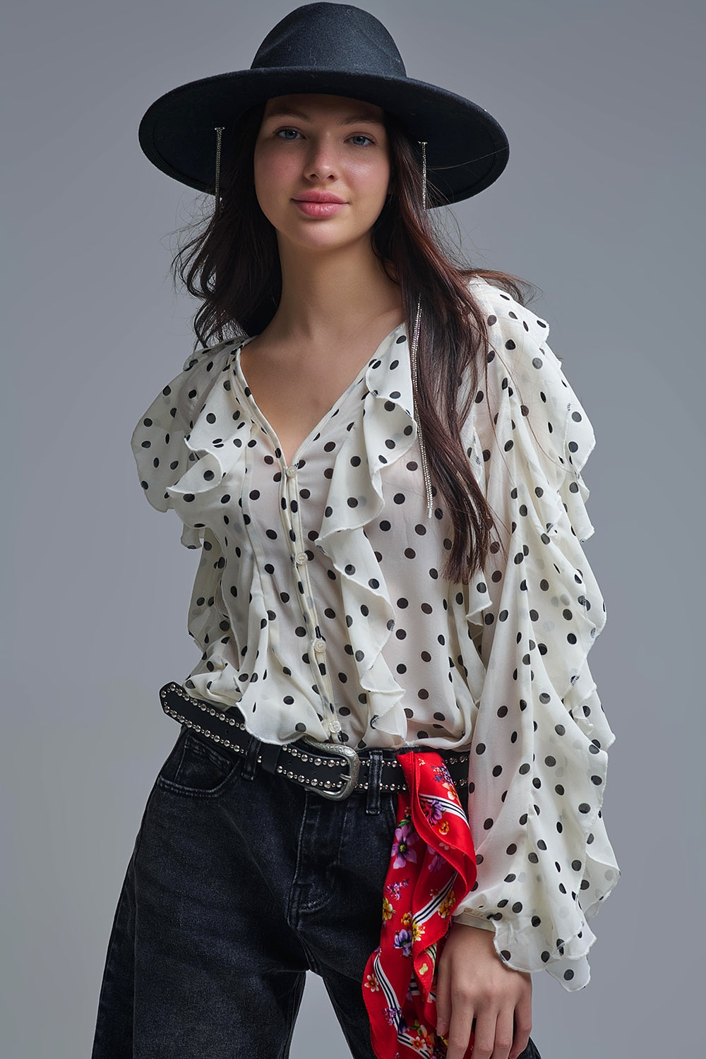 Q2 Chemise en mousseline de soie boutonnée à pois avec volants