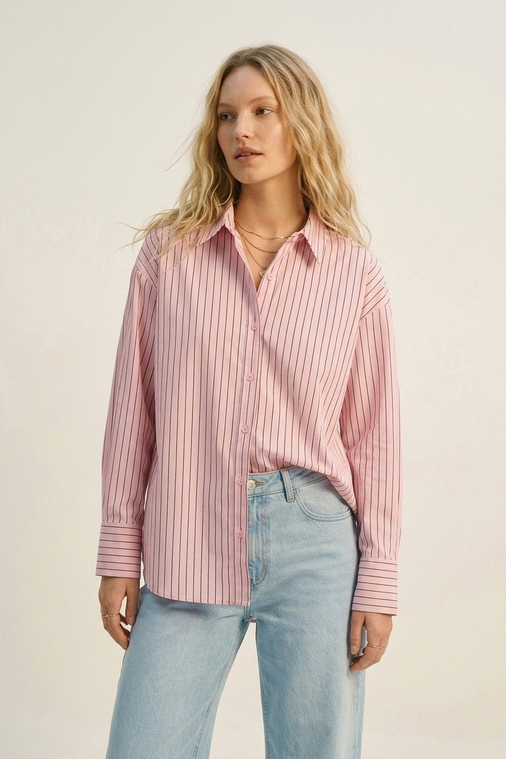 Q2 Chemise légère à rayures longues en rose clair