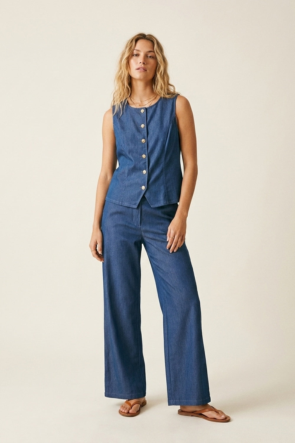 Q2 Ensemble débardeur sans manches à boutons et pantalon large