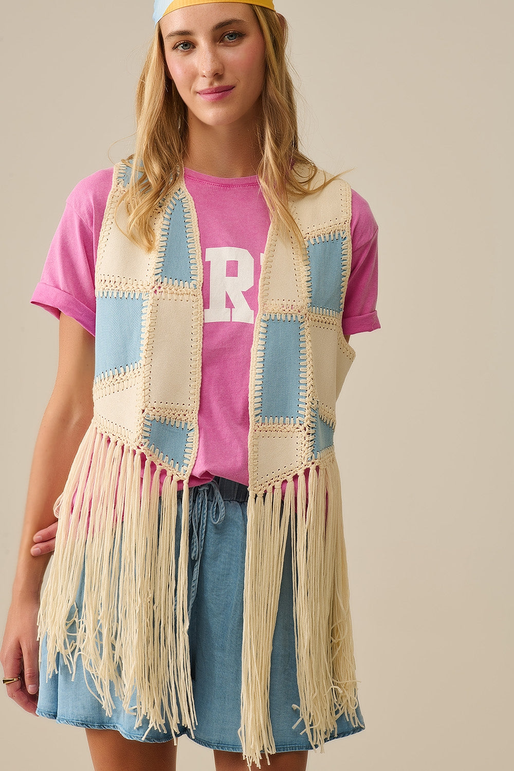 Q2 Gilet en simili-cuir avec patchwork et franges